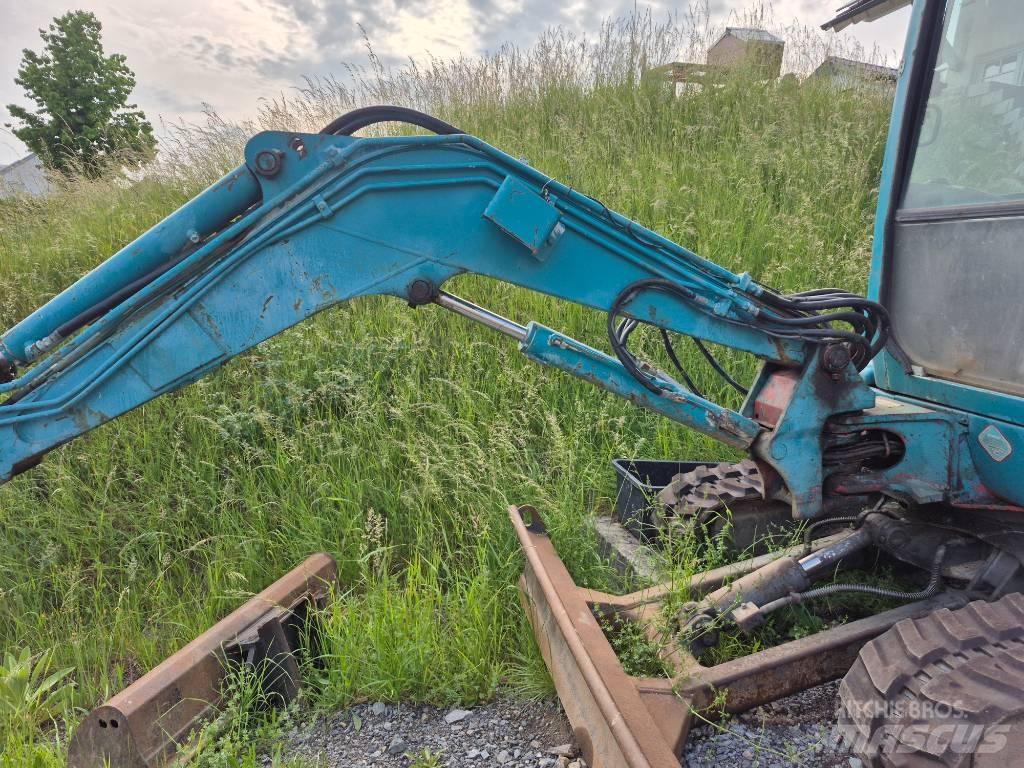 Takeuchi TB 235 Mini bageri <7t