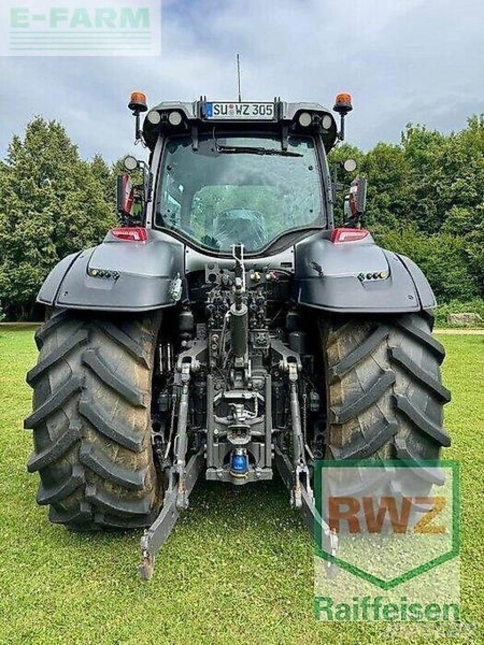 Valtra q305 Traktori