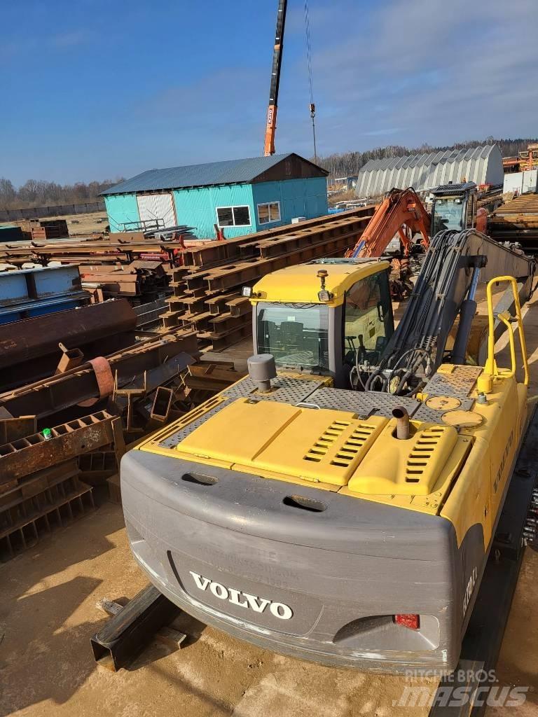Volvo 210CLR Amfibijski bageri