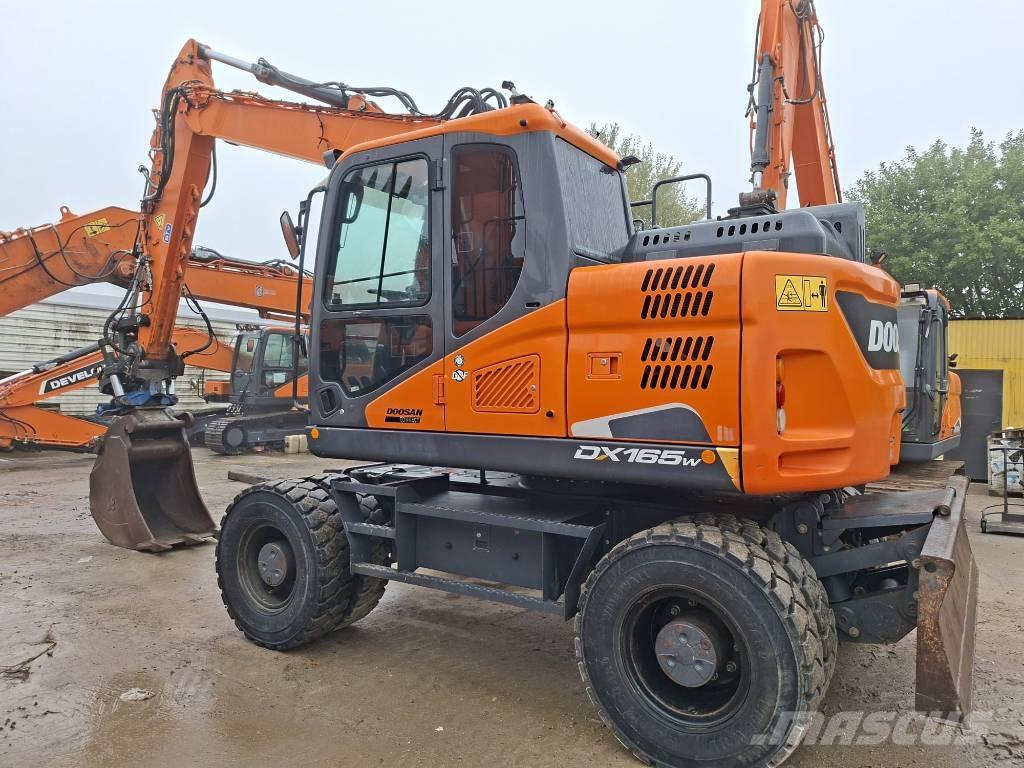 Doosan DX 165 W-5 Bageri na kotačima