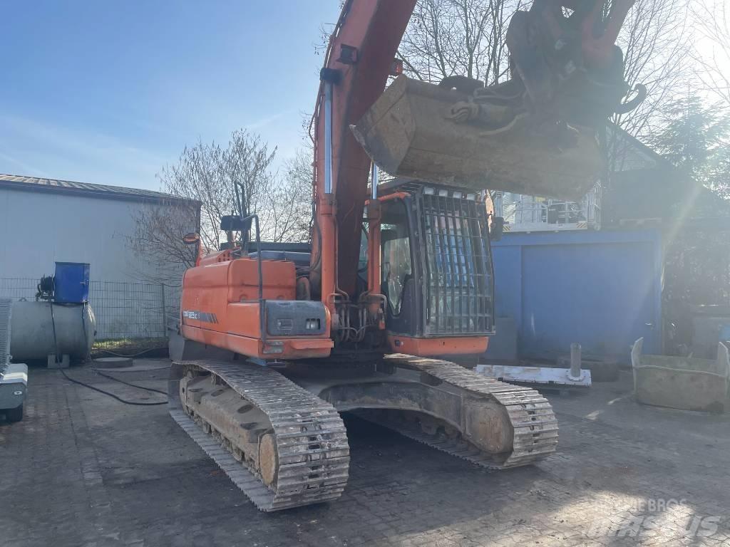 Doosan EXCA Bageri gusjeničari