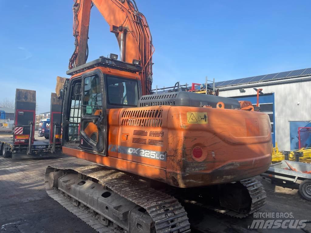 Doosan EXCA Bageri gusjeničari