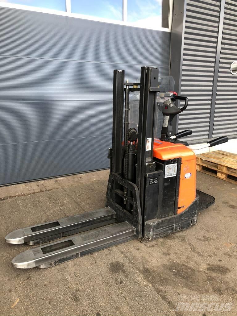 BT SPE 125 Samopogonski ručni viličari
