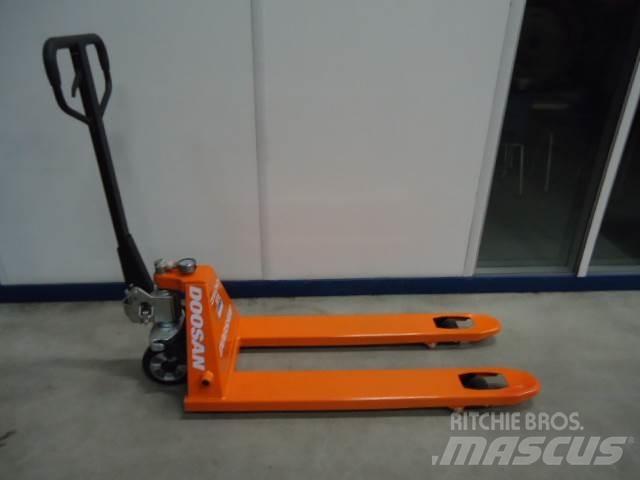 Doosan Pallettruck Ručni paletni viličar