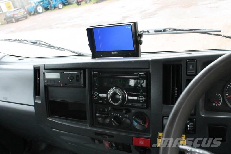 Isuzu 75.150 Kamioni s ravnim pločom / vitlom