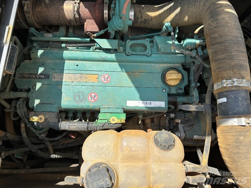 Volvo EC 220 E L Bageri gusjeničari