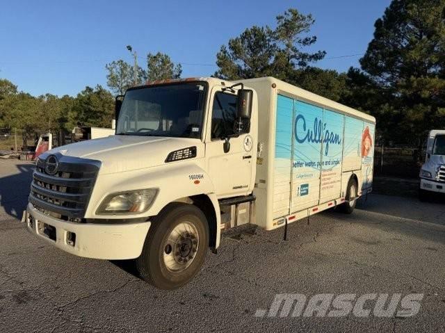 Hino 338 Kamioni za prijevoz pića