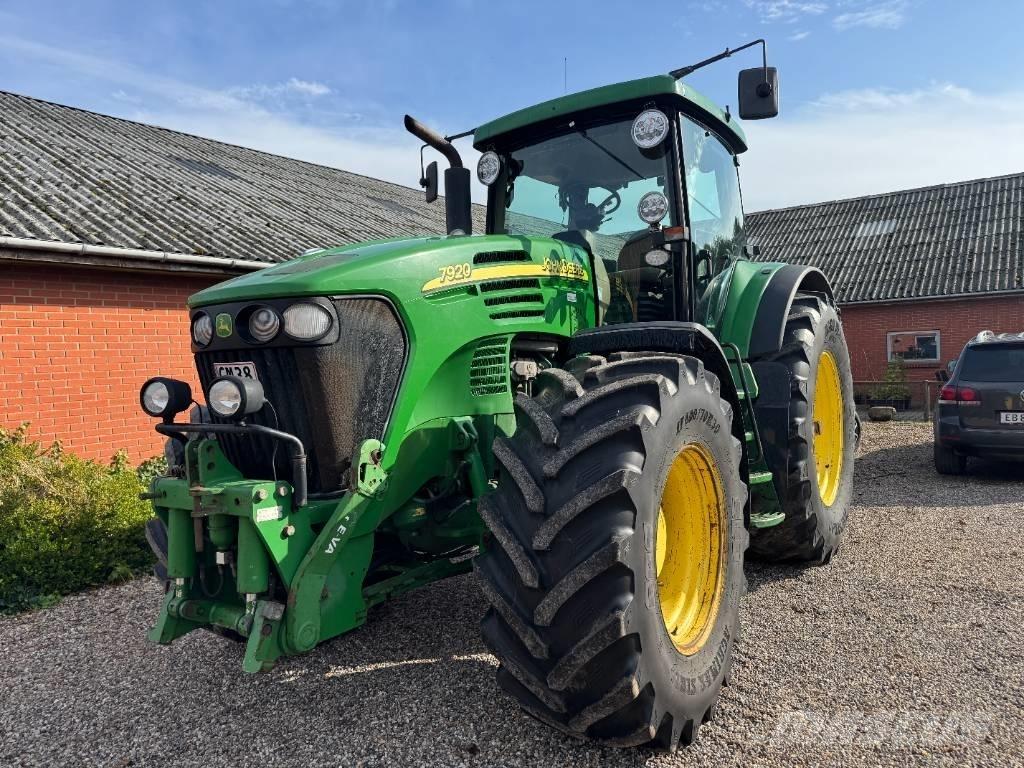 John Deere 7920 Traktori