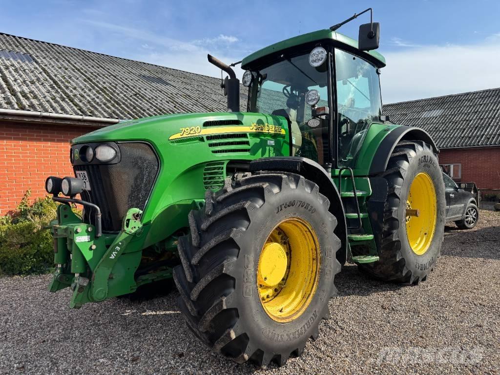 John Deere 7920 Traktori