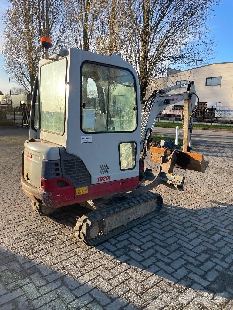 Takeuchi TB 219 Mini bageri <7t