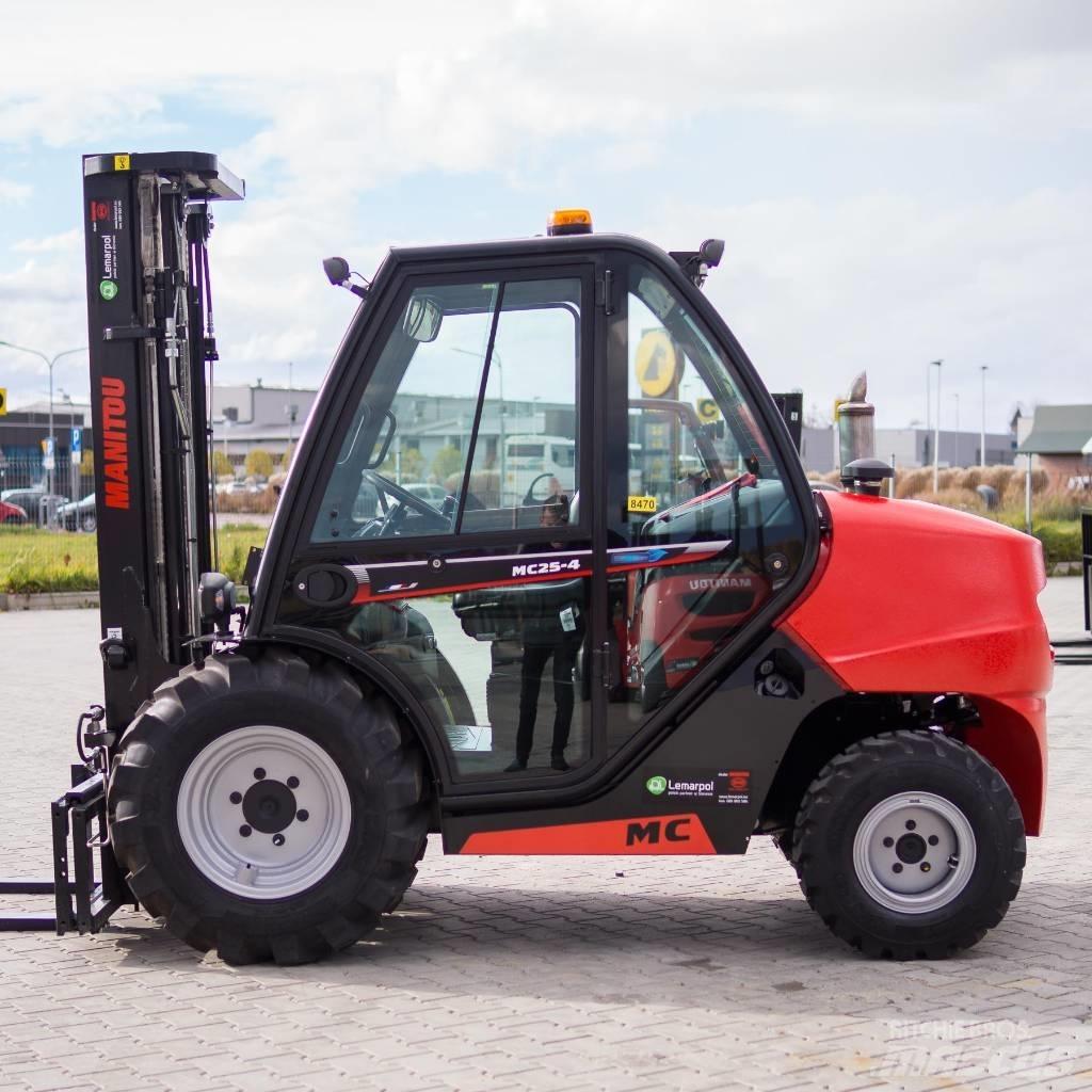 Manitou MC25 Terenski viličar