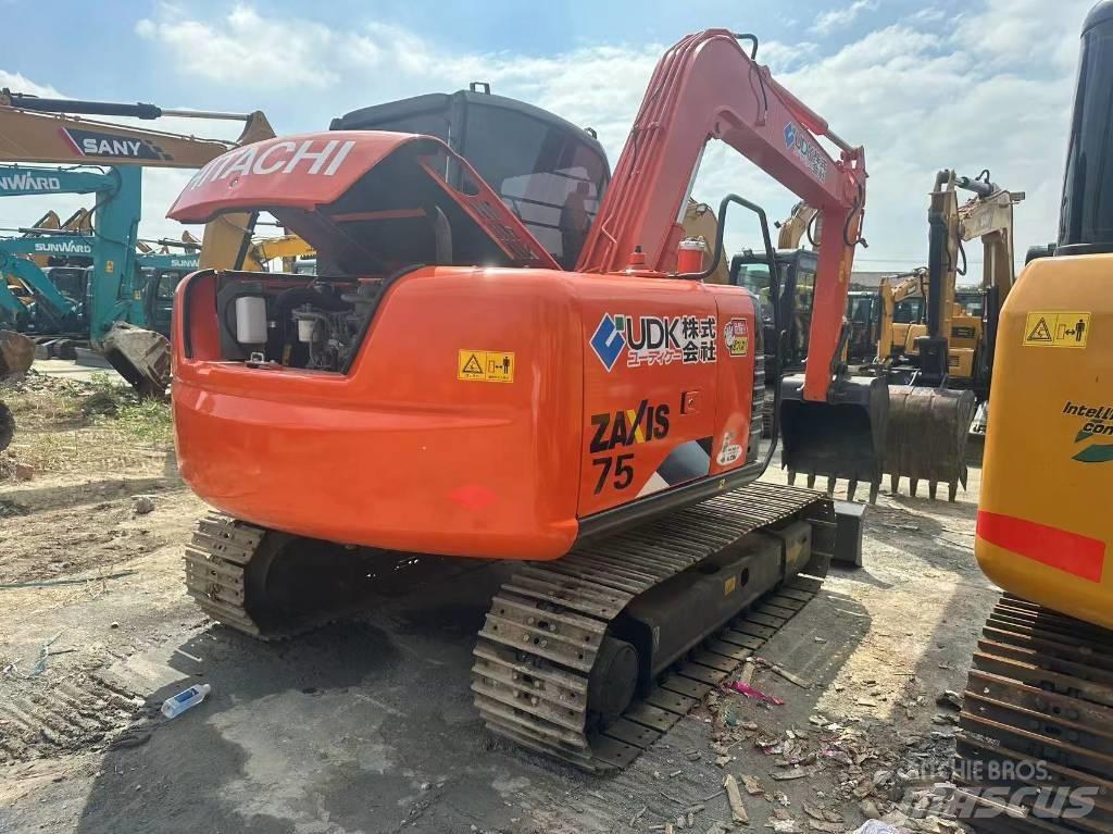 Hitachi ZX 75 Midi bageri 7t – 12t