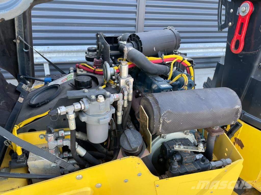 Bomag BW 120 AD-5 Valjci sa dvojnim bubnjem