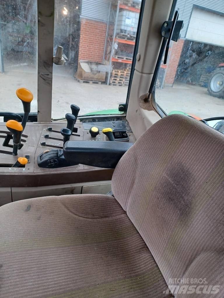 John Deere 6220 Traktori
