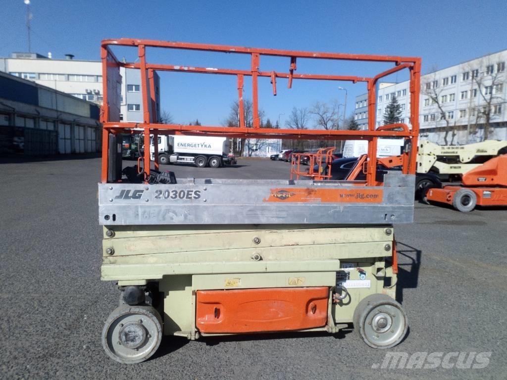 JLG 2030 ES Škaraste platforme