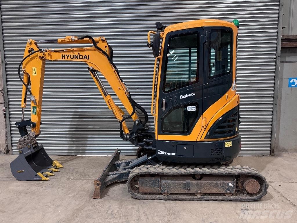 Hyundai R25Z-9 AK Mini bageri <7t