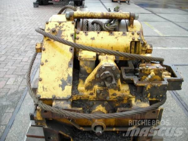 Komatsu D65E WINCH Ostale komponente