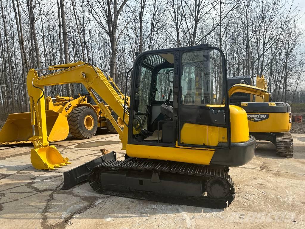 Komatsu PC56-7 Bageri gusjeničari