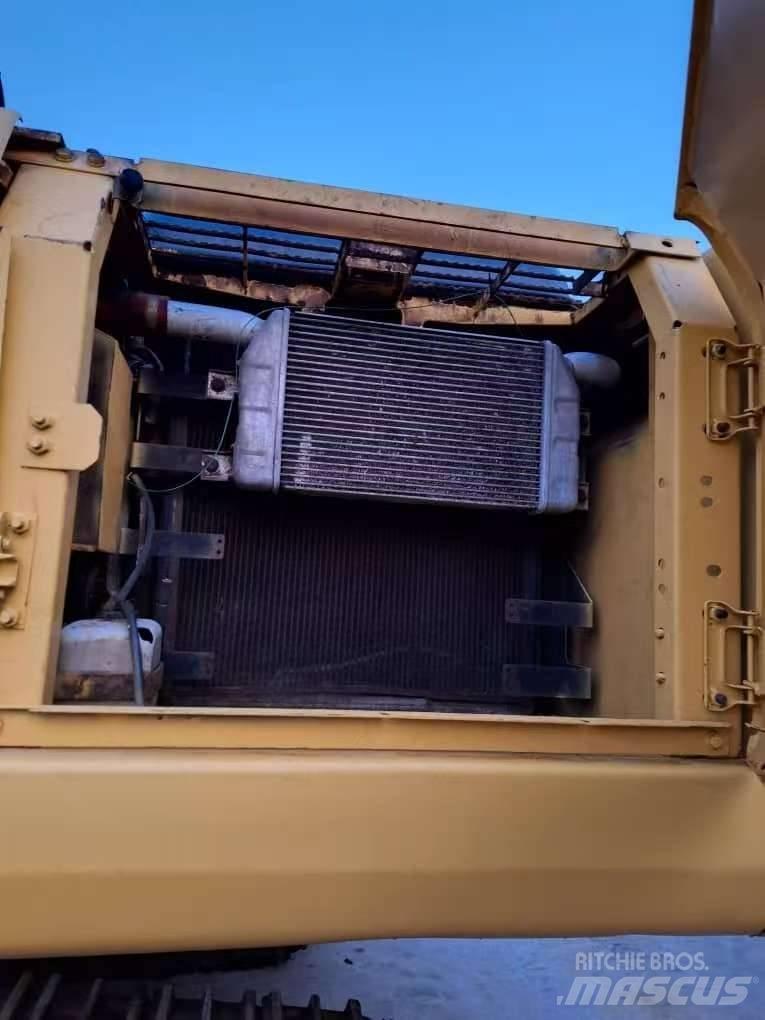 Komatsu PC 200-7 Bageri gusjeničari