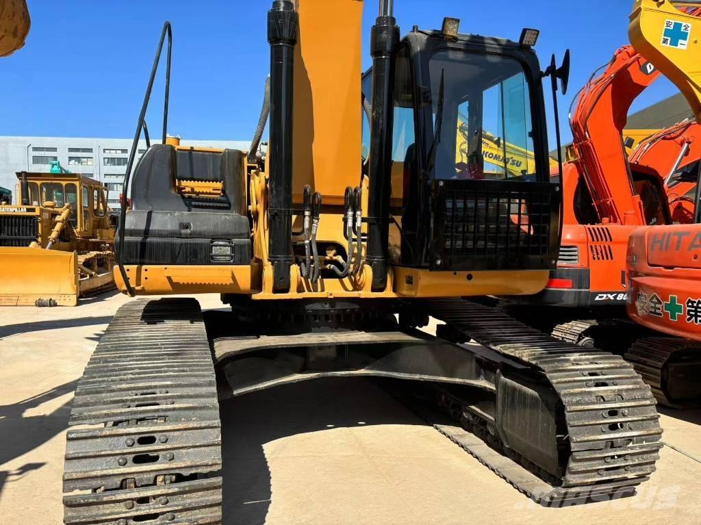 CAT 325 D Bageri gusjeničari