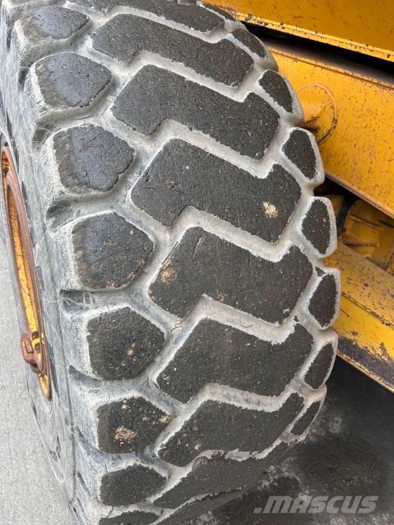 Volvo A 25 G Zglobni demperi