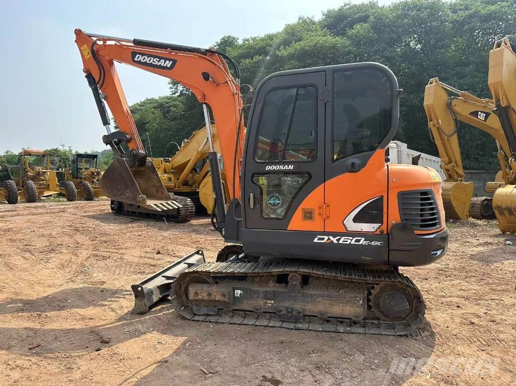 Doosan DX 60 Bageri gusjeničari