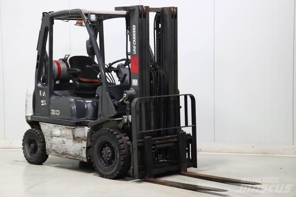 Nissan U1D2A20LQ Plinski viličari