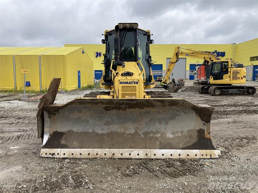 Komatsu DX 51 PX 22 Buldožeri gusjeničari