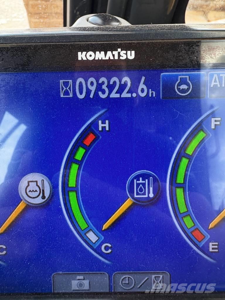 Komatsu PC 138 US Bageri gusjeničari
