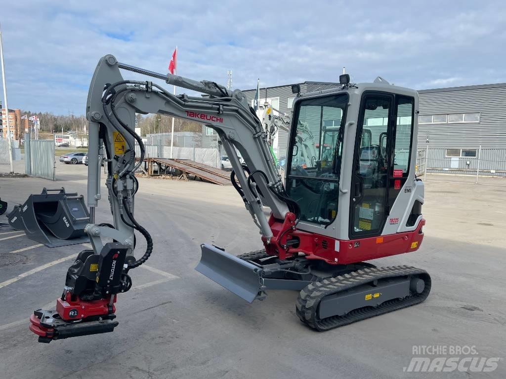 Takeuchi TB 225 Mini bageri <7t