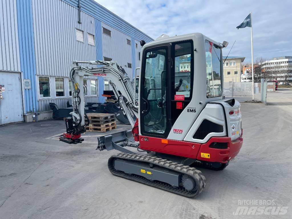 Takeuchi TB 225 Mini bageri <7t