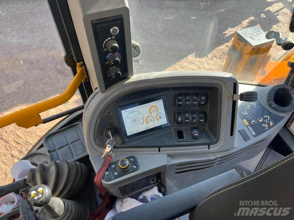 JCB 3 CX Midi bageri 7t – 12t