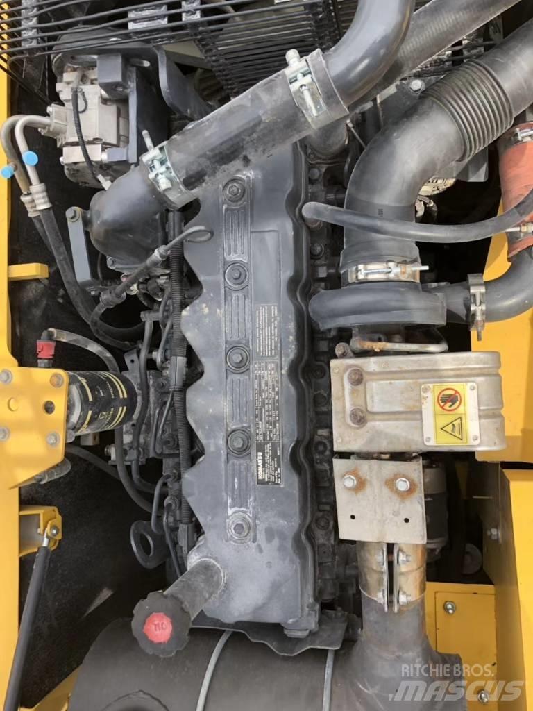 Komatsu 210LC-8 Bageri gusjeničari