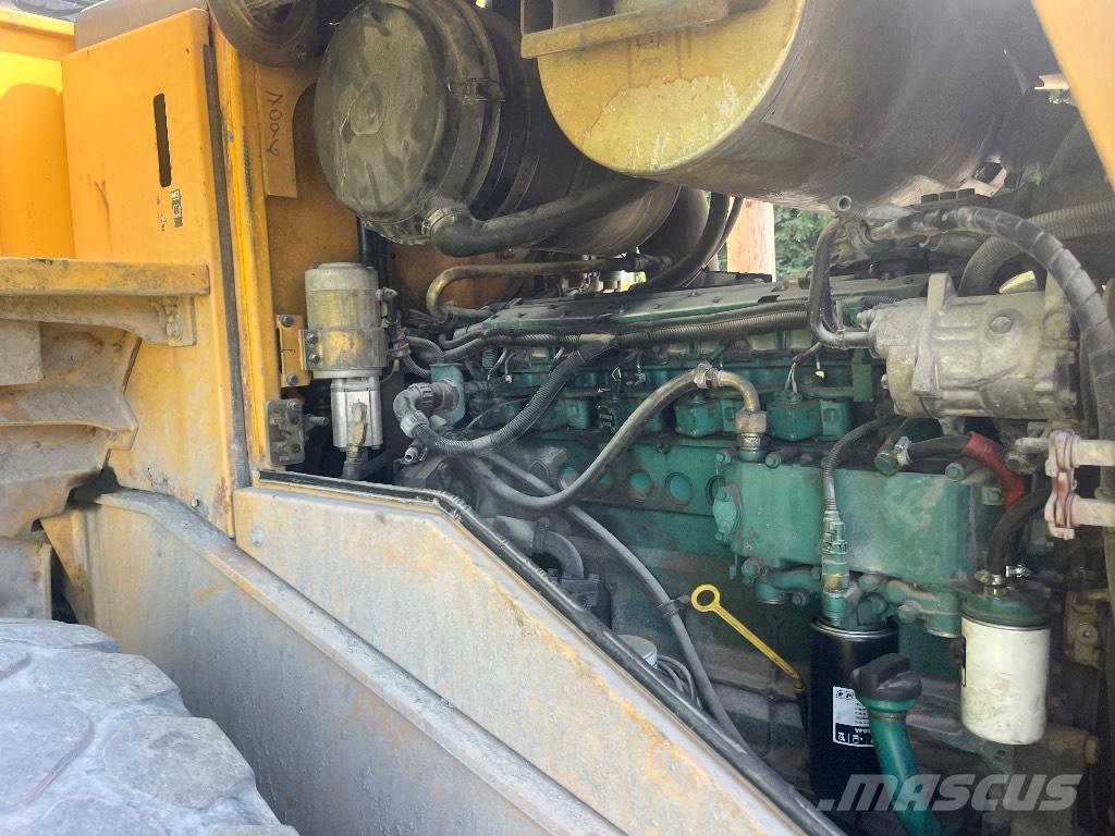 Volvo L 120 E Utovarivači na kotačima