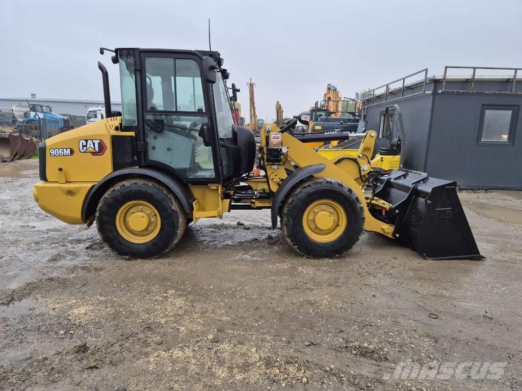 CAT 906M Utovarivači na kotačima