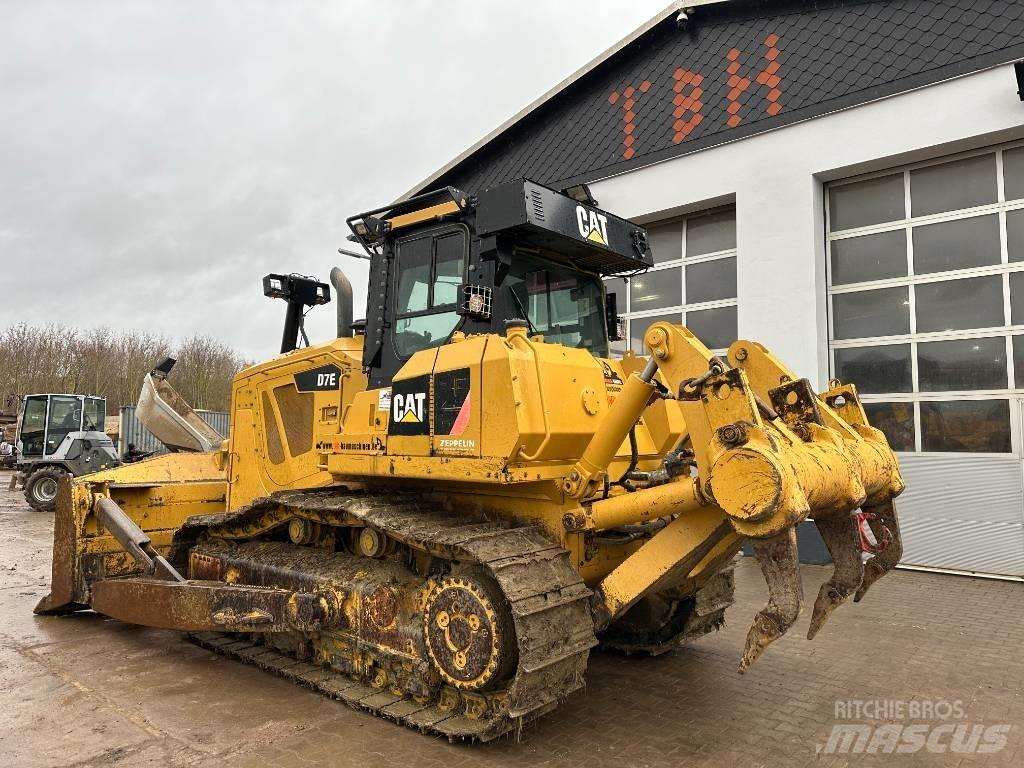 CAT D 7 E Buldožeri gusjeničari