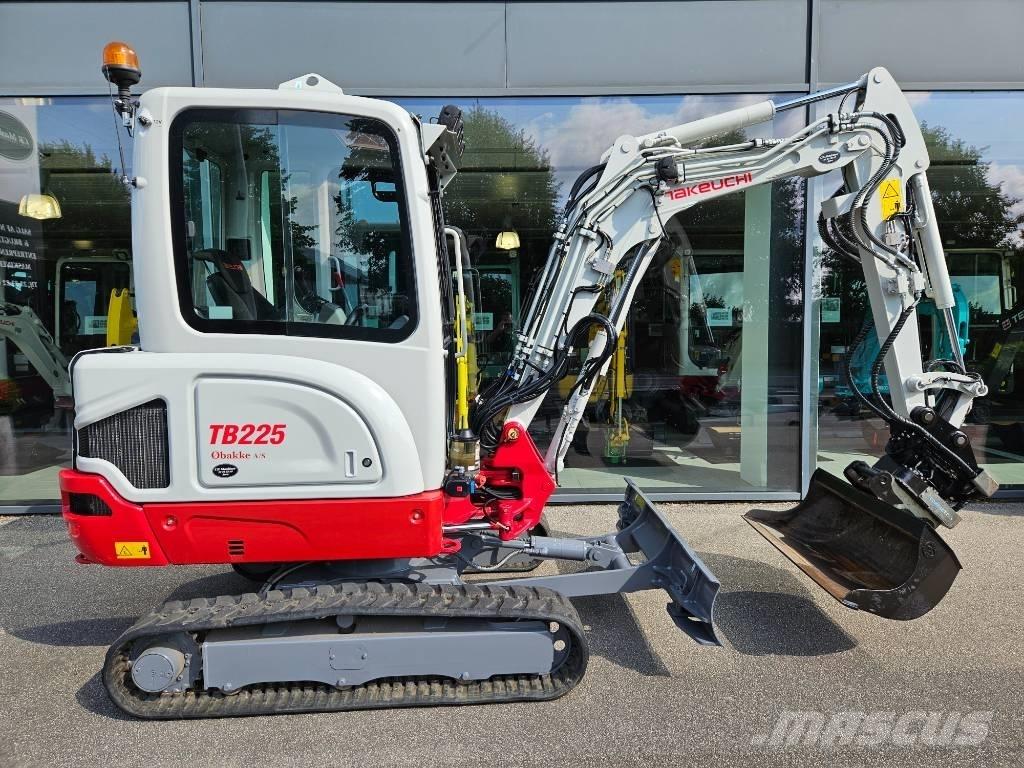 Takeuchi TB 225 Mini bageri <7t