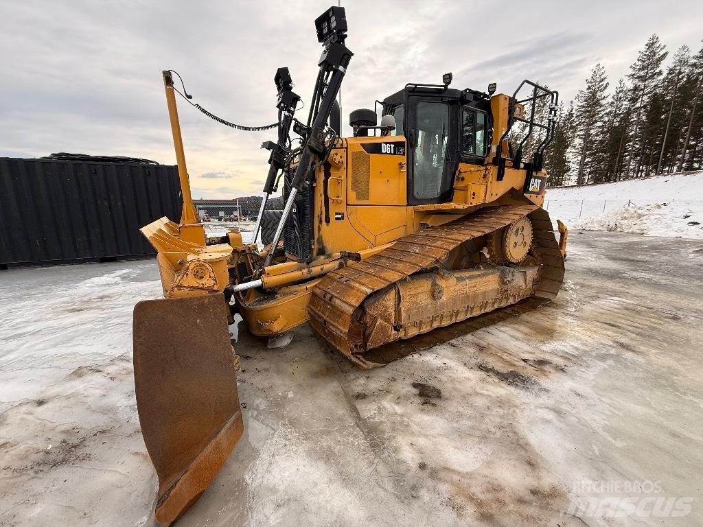 CAT D 6 T LGP Buldožeri gusjeničari
