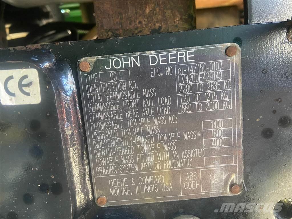 John Deere 4200 Kompaktni (mali) traktori