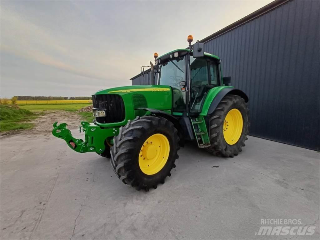 John Deere 6820 Traktori