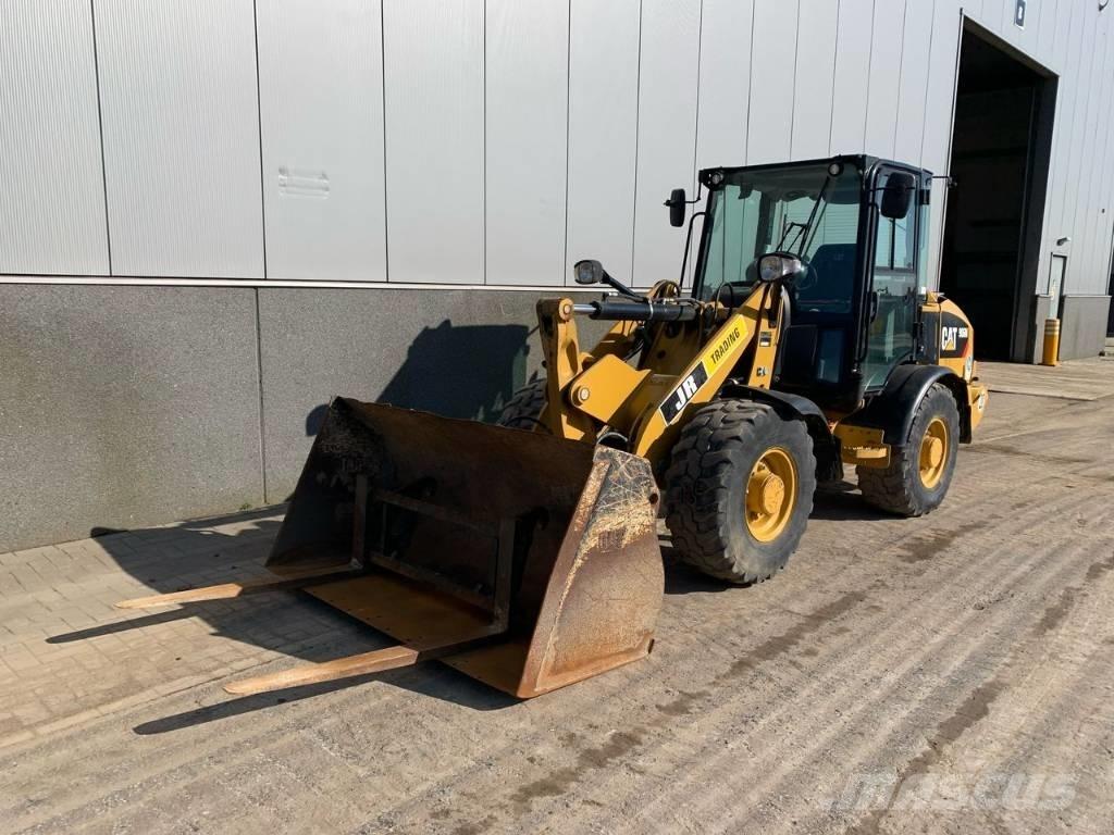 CAT 906 Utovarivači na kotačima