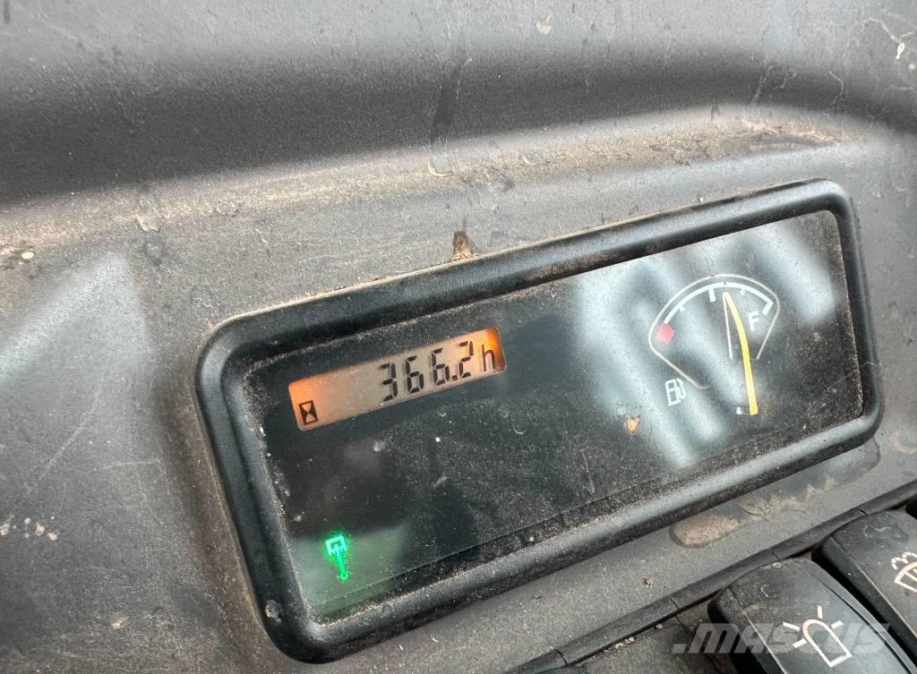Volvo EC 27 D Mini bageri <7t