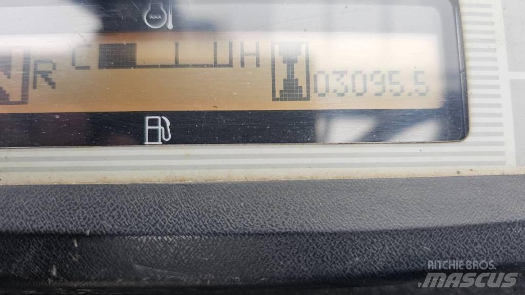 Nissan UG1D2A32LQ Plinski viličari