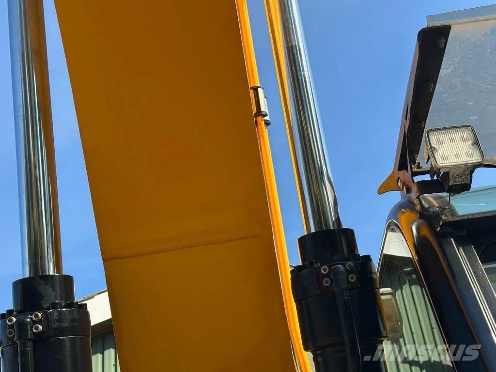 JCB JS220LC plus Bageri gusjeničari