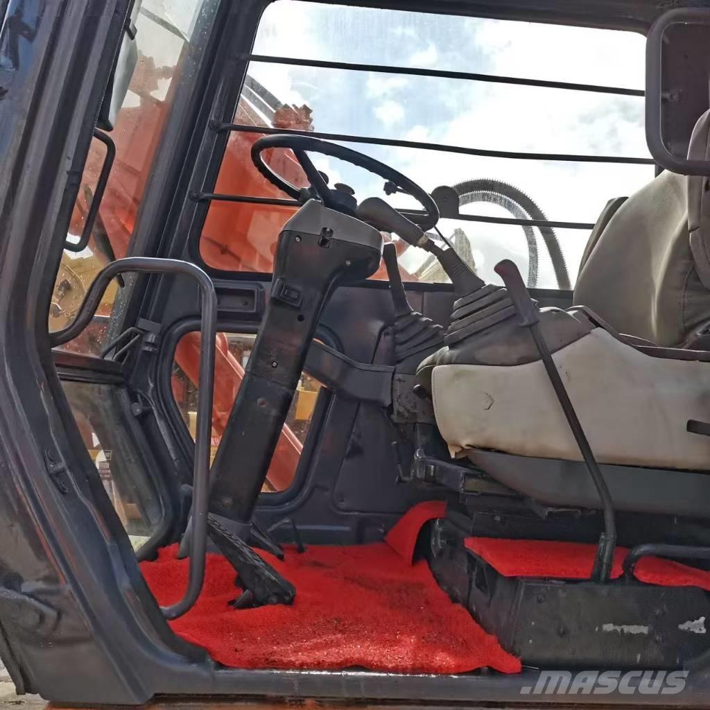 Hitachi EX 100 W D Bageri na kotačima