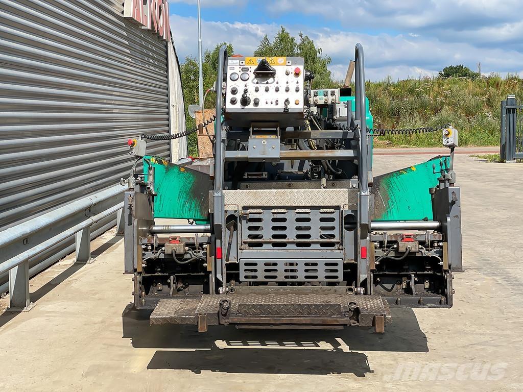 Vögele SUPER 800 Asfaltni finišeri