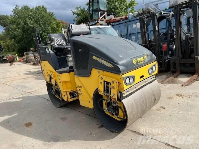 Bomag BW 100 AD-5 Valjci sa dvojnim bubnjem