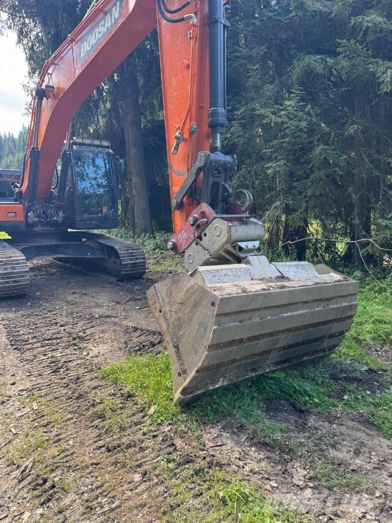 Doosan DX 225 LC-7 Bageri gusjeničari