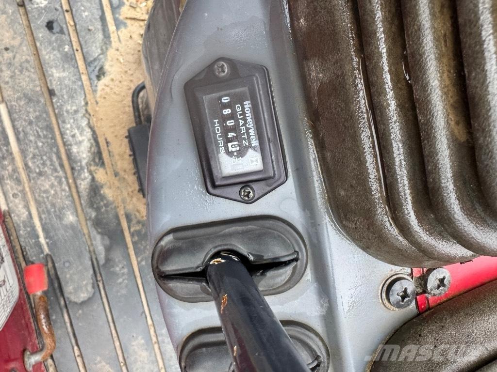 Yanmar SV08 (1D799) Mini bageri <7t