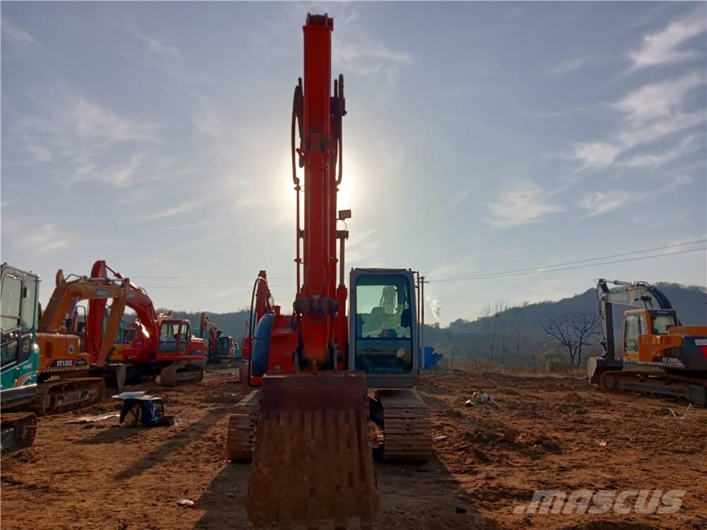 Hitachi ZX135US Bageri gusjeničari